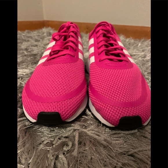 hot new tennis shoes